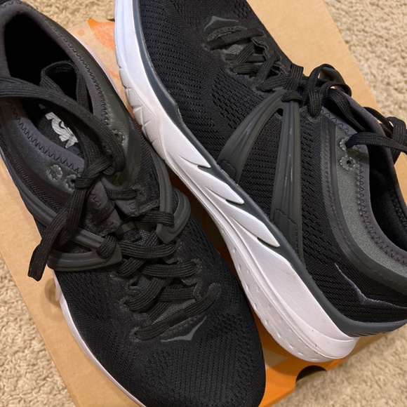 Hoka - Picture 3 of 5